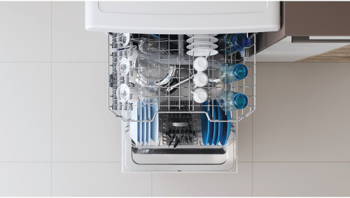 Посудомоечная машина Indesit DFE 1B10 белый (полноразмерная) фото 11
