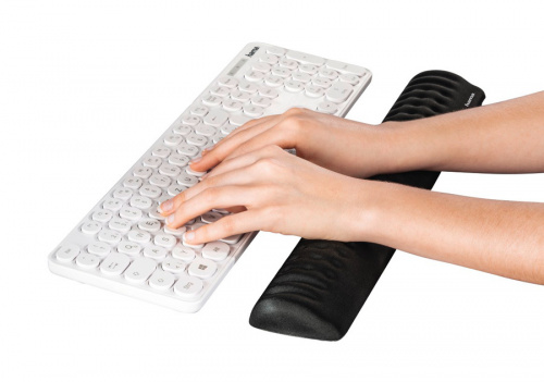 Коврик для мыши Hama Profile Keyboard Wrist Rest черный 440x70x20мм фото 2