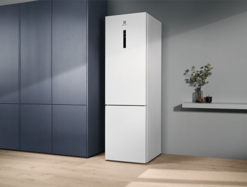 Холодильник Electrolux RNC7ME34W2 белый (двухкамерный) фото 4